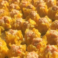 คุณฝน ขนมจีบ-ซาลาเปาทับหลี