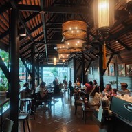 บ้านเวียงเหล็ก Café & Residence