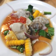 เมนูของร้าน ยี่ระยำ ตำละยี่ Wuttakat