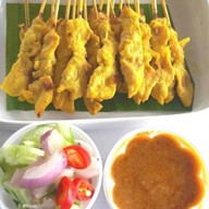 หมูสะเต๊ะ ดาวรุ่ง