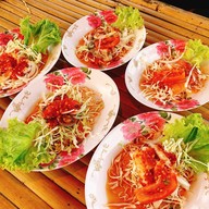 ชายไข่หวาน เตี๋ยวเรือกัญ