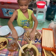 4ป เตี๋ยวน้ำตก