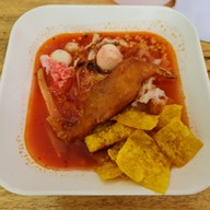 ก๋วยเตี๋ยวป้าแต๋ว