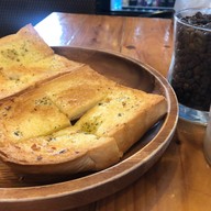 The Garage Coffee TIME ขอนแก่น