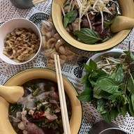 4ป เตี๋ยวน้ำตก