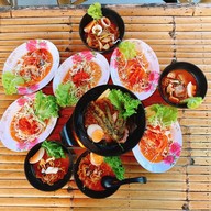 ชายไข่หวาน เตี๋ยวเรือกัญ