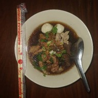 ก๋วยเตี๋ยวขาหมูกรุงศรี