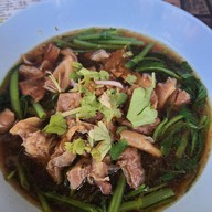 เมนูของร้าน ก๋วยเตี๋ยวอร่อยลืมโลก