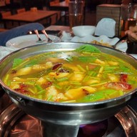 Jones' Salad Bangsaen