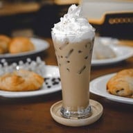 Thames coffee เลียบหาดจอมเทียน
