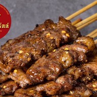 ลิตเติ้ล กริลล์ : หมูปิ้ง ไก่ปิ้ง เนื้อโคขุนปิ้ง ลูกชิ้นปิ้ง หมูสะเต๊ะ เนื้อสะเต๊ะ