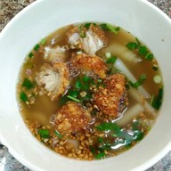 เมนูของร้าน ก๋วยจั๊บเจ๊น้อย