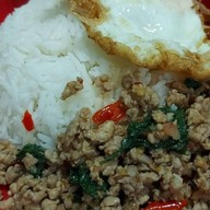 ยำนัว&กระเพรา