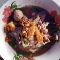 ป้าแว่น อาหารตามสั่ง