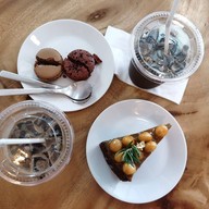 เมนูของร้าน Siao Mao Cha Dian 小猫茶店