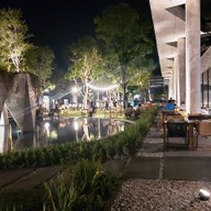 บรรยากาศ Dine Restaurantandbar เพชรบูรณ์