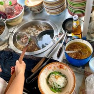 ก๋วยเตี๋ยวเนื้อป้าลูด ซ.7 บ้านสวน ชลบุรี