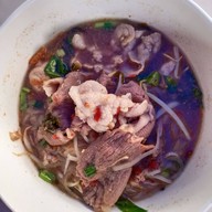 ป้าแว่น อาหารตามสั่ง