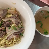 ก๋วยเตี๋ยวเจ้เฮียงเจ้าเก่า