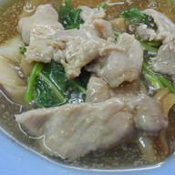 เมนูของร้าน ราดหน้าหมูหมักเจ๊พลอย1