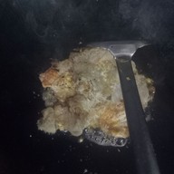 เมนูของร้าน ราดหน้าหมูหมักเจ๊พลอย1