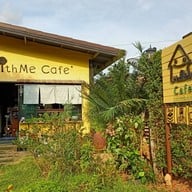หน้าร้าน Health Me Cafe'
