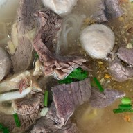 ก๋วยเตี๋ยวเจ้เฮียงเจ้าเก่า