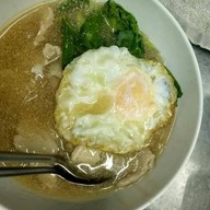 เมนูของร้าน ราดหน้าหมูหมักเจ๊พลอย1