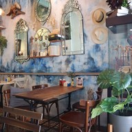 The Sixth ท่าเตียน ท่าเตียน