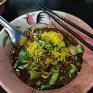 ก๋วยเตี๋ยวเรือน้ำตื้น