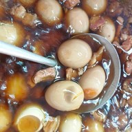 เมนูของร้าน ก๋วยเตี๋ยววัดน้อย