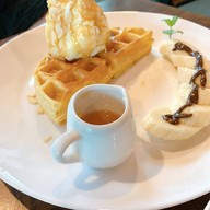 Jim's house cafe& space Soi Ekkachai 130