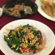 ครัวไพลิน