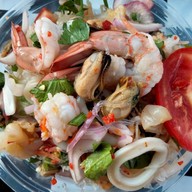 ร้านยำ&ตามสั่งแบบวร๊าย วร้าย สาขาแรก