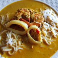 รสมือเฮีย ข้าวแกงปักษ์ใต้เชียงใหม่