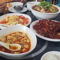 Sichuan Restaurant นราเพลส ซ็อปปิ้ง มอลล์