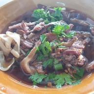 เมนูของร้าน ร้านแสนอร่อย (เฮงเฮง) ก๋วยเตี๋ยวเป็ดตามเสด็จ