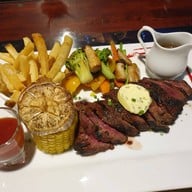 เมนูของร้าน Hungry Wolf's Steak & Ale House