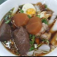 เย็นตาโฟ สุกี้ ก๋วยจั๊บญวน
