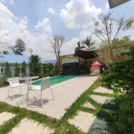 Comfy Corner In Town