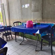 บรรยากาศ แสงเทียนก๋วยเตี๋ยวลูกชิ้นปลาโบราณ