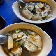 ก๋วยจั๊บอากีระ