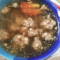 ขนมจีนป้าดา เจ้าเก่าหลังนารีรัตน์ ประตูชัย