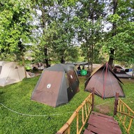 บ้านสวนริมธาร