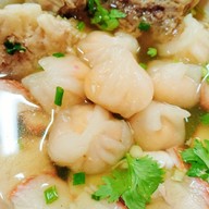 ก๋วยเตี๋ยวลูกชิ้นยักษ์ลพบุรี(แม่ศรี)