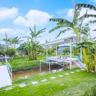 บรรยากาศ White House Cafe' Chainat