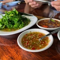 เมนูของร้าน เรณู
