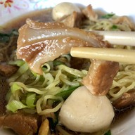 เจ้เซี้ยม ก๋วยเตี๋ยวหมูตุ๋น