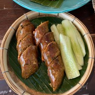 เมนูของร้าน ขนมจีนต้นก้ามปู นวลจันทร์ .