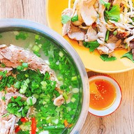 ก๋วยเตี๋ยวต้มยำตำลึงเล้งแซ่บ (เจ้าเก่าสาย4)-มบ.กัสโต้